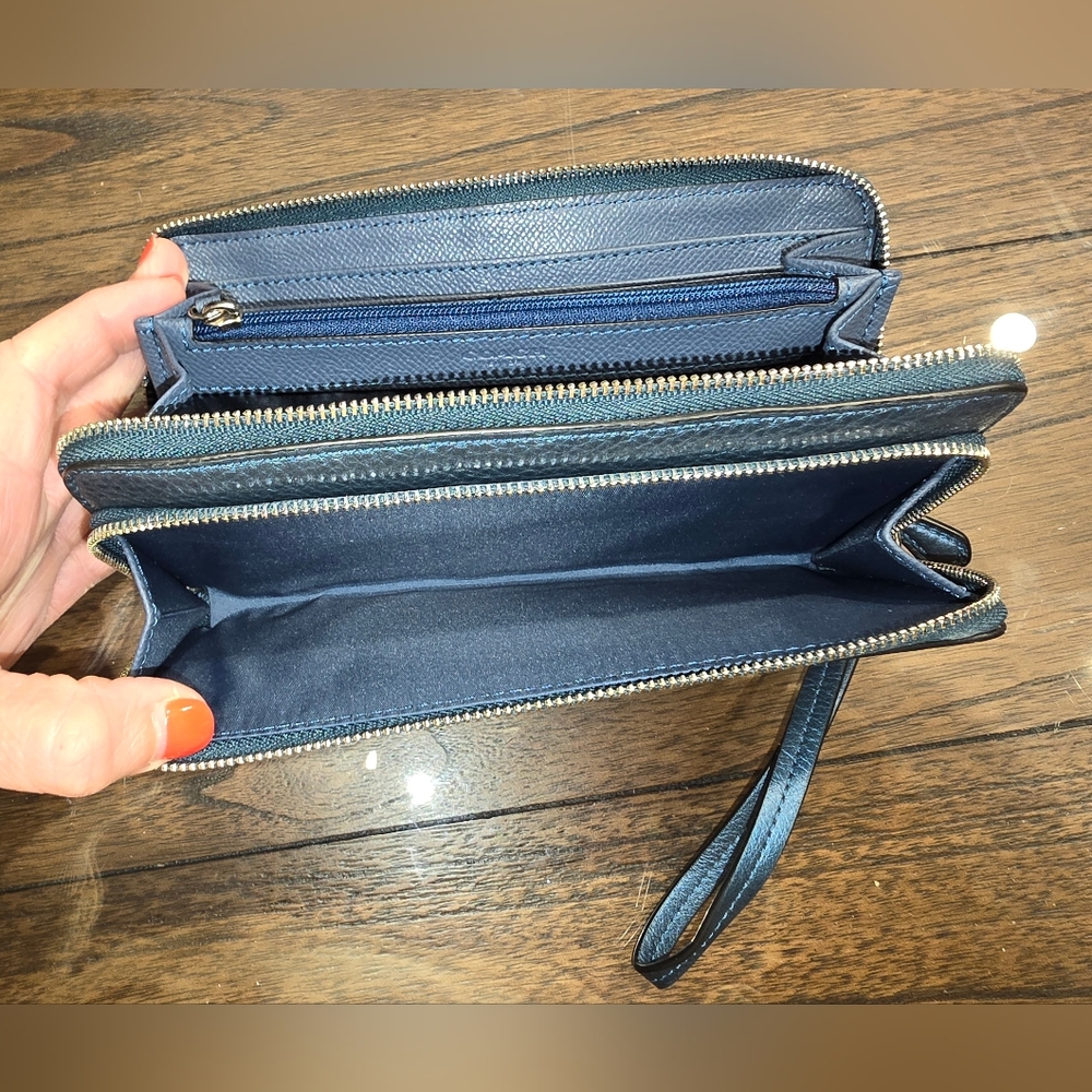 Coach Leather Double Zip Wallet/Wristlet - Picture 4 of 8